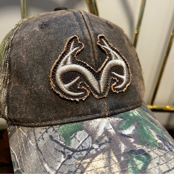 Realtree | Baseball Hat - Picture 2 of 14